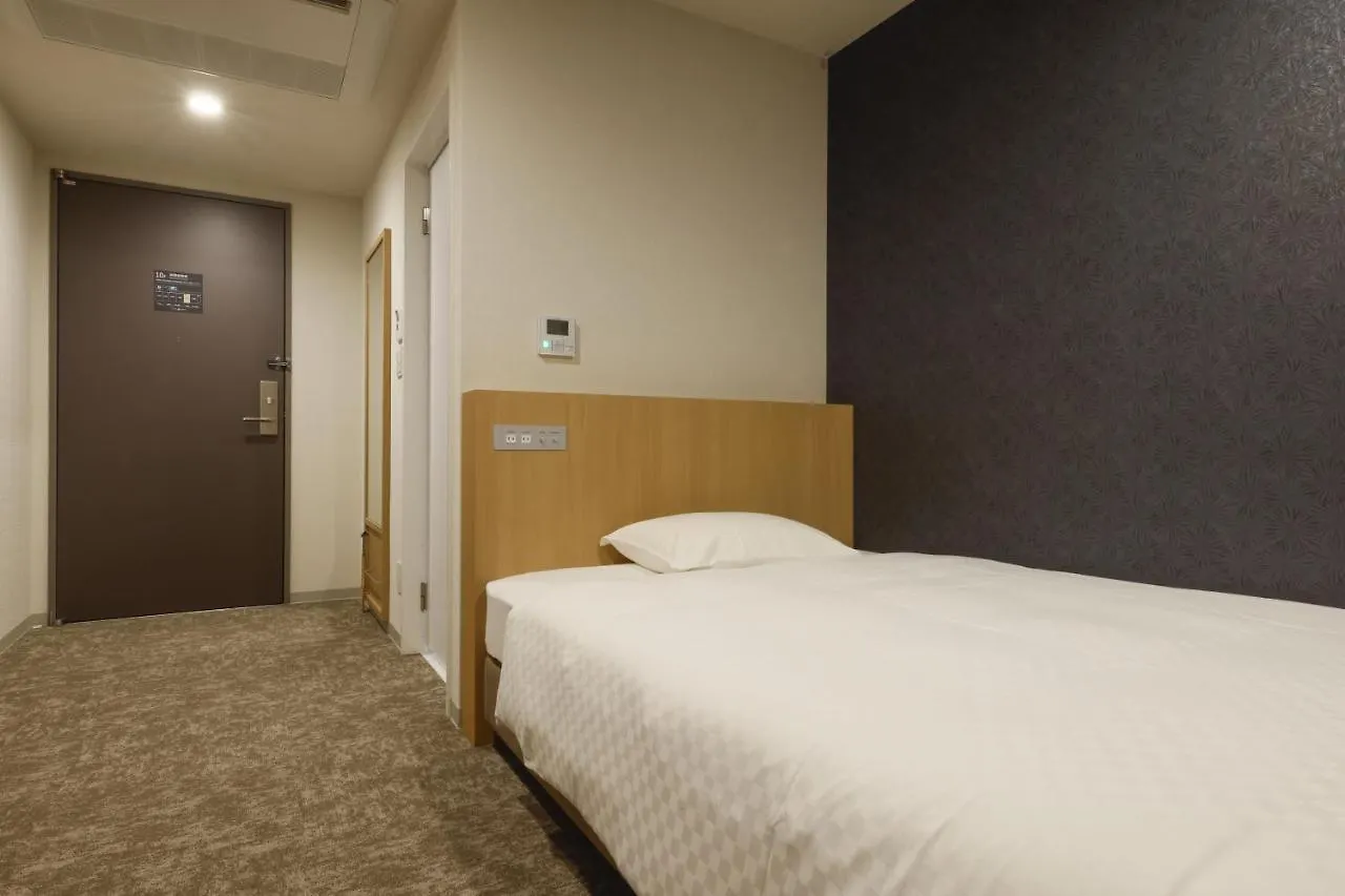 Plum Hotel 오사카