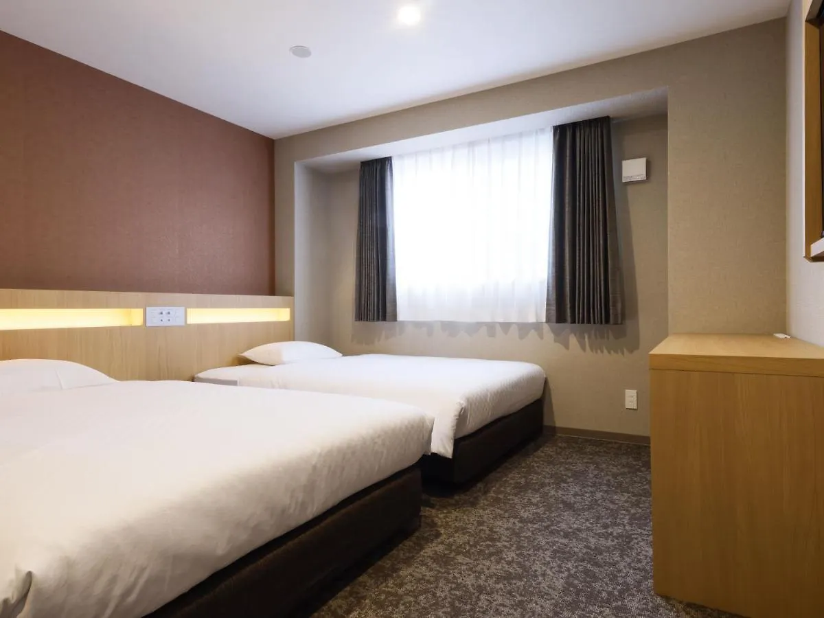 Plum Hotel 오사카 3*,